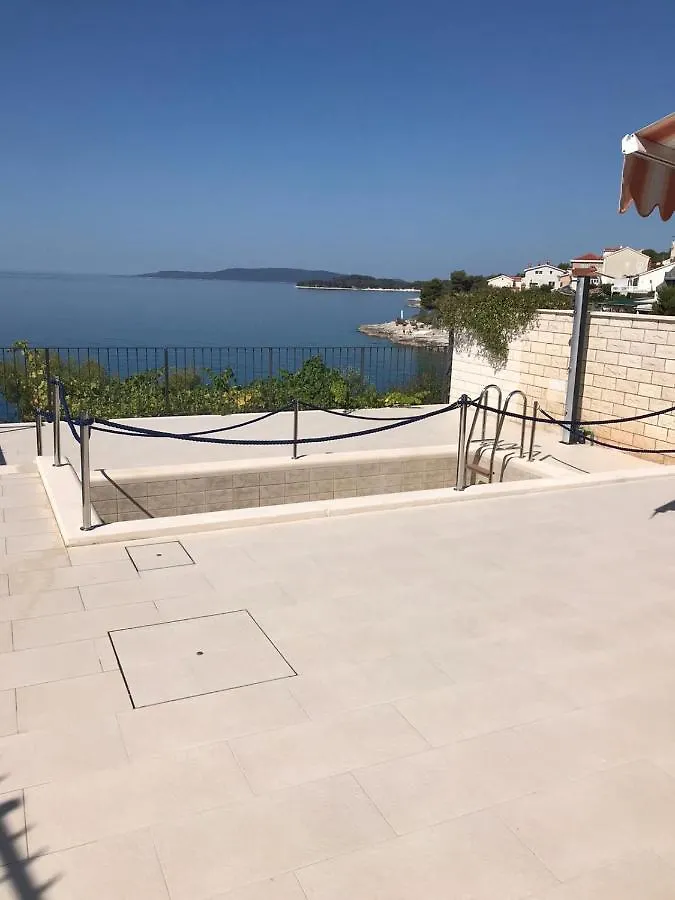 Villa Luna Trogir 0*,  Croatia