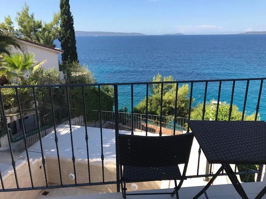 Aparthotel Villa Luna Trogir Croatia